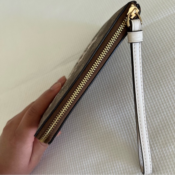 Coach Corner Zip Wristlet - Picture 4 of 10